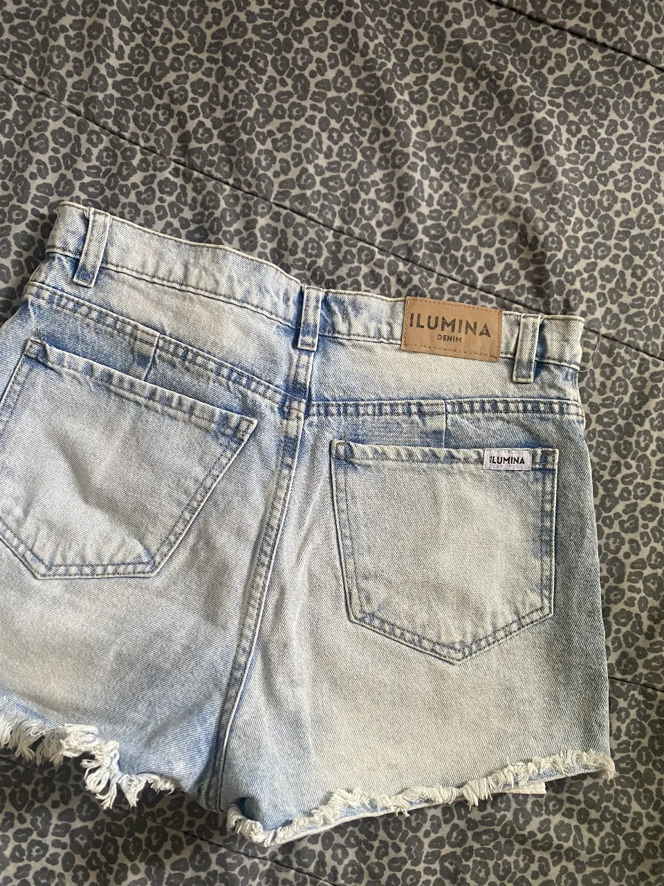 Short Ilumina - imagen 3