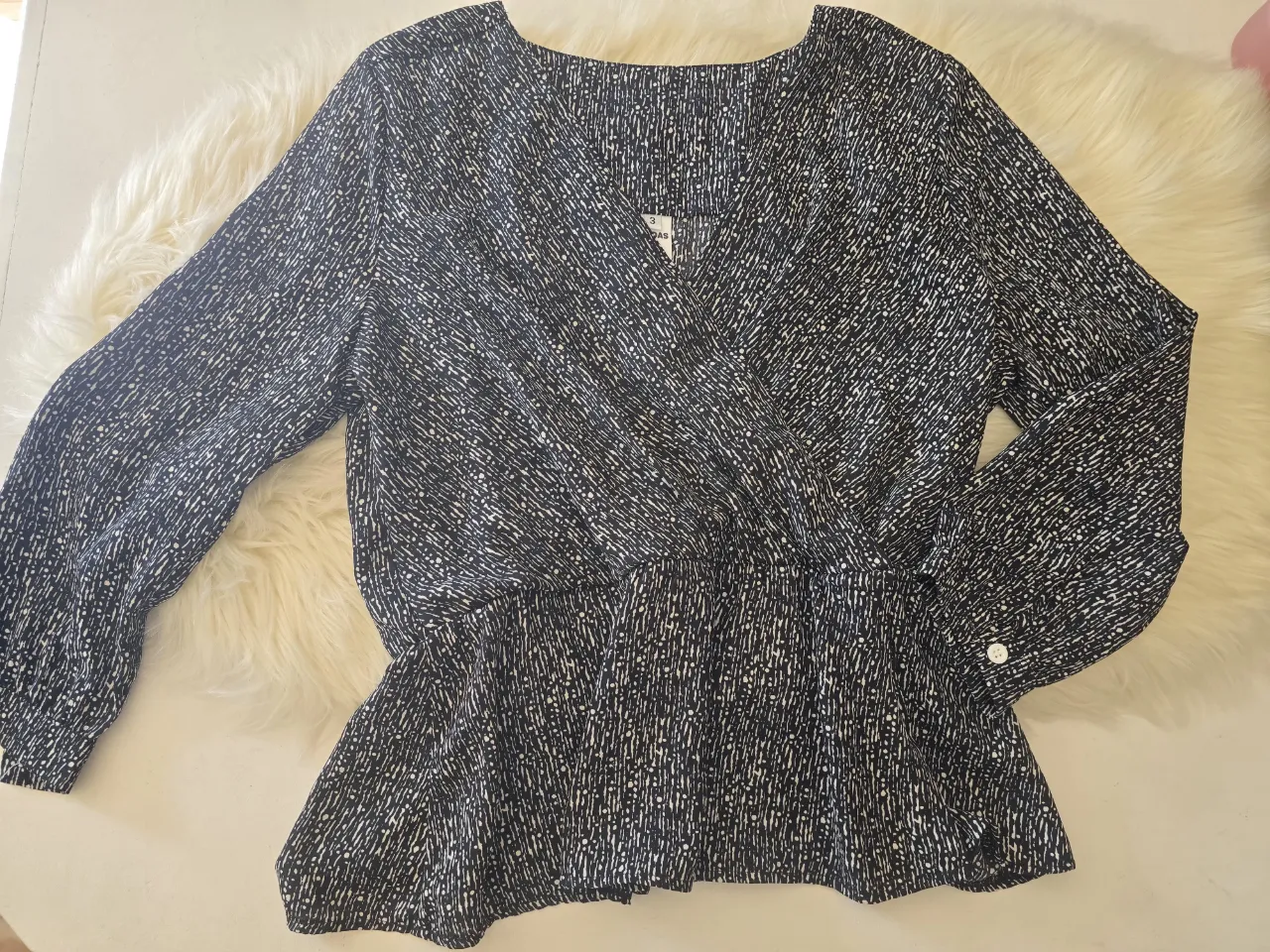 Blusa A ≠ - imagen 1