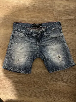 Insiste denim
