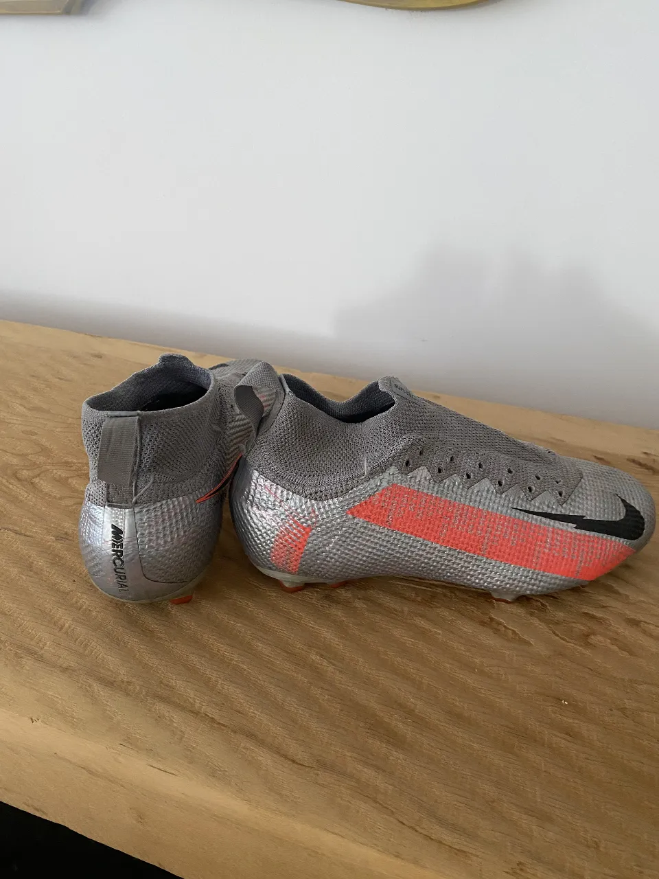 Botín de fútbol Nike - imagen 3