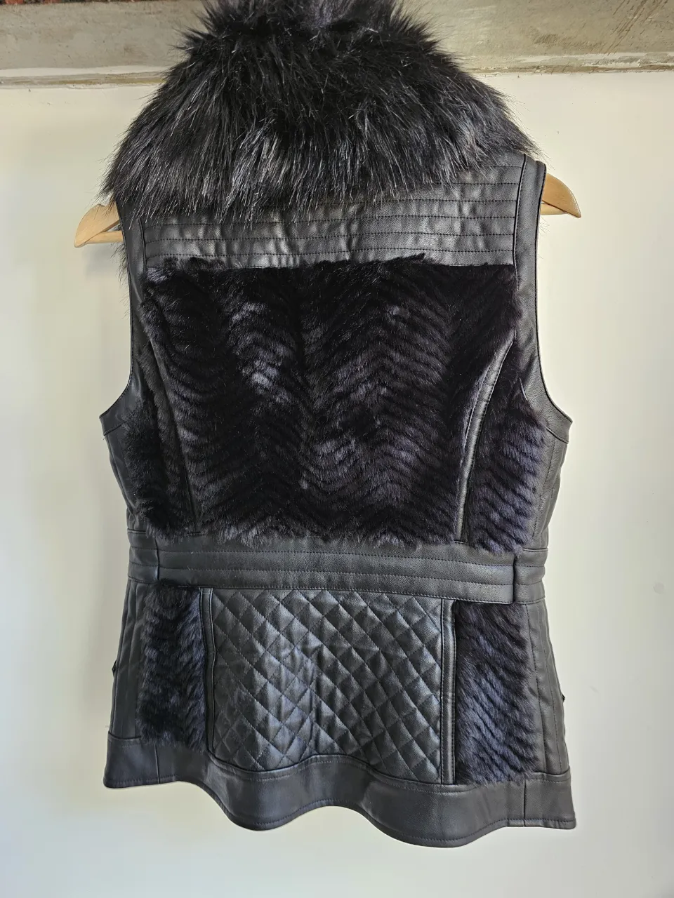 Chaleco GUESS - imagen 2