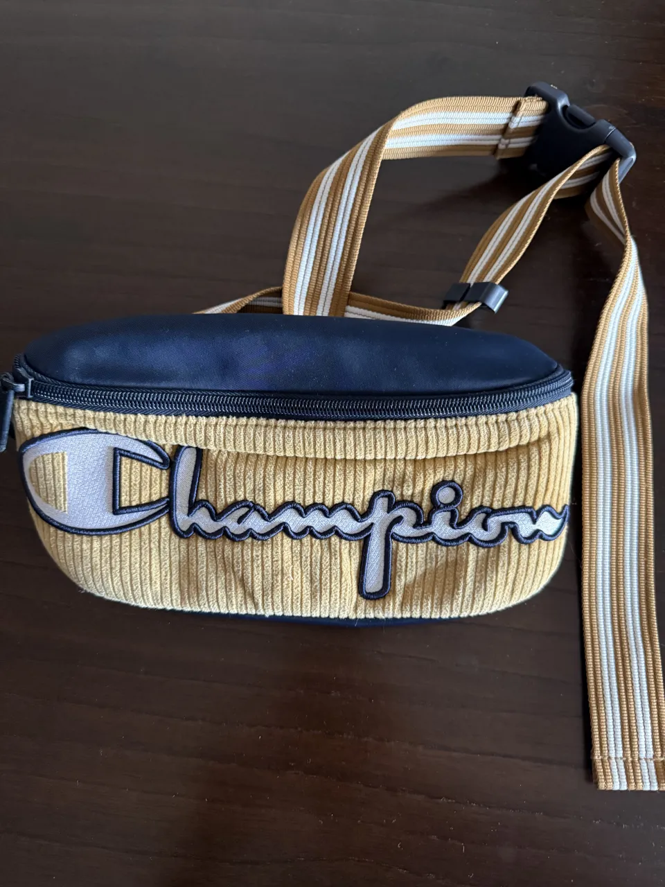 Riñonera Champion