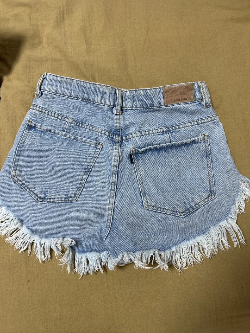 Short Isostasia - imagen 4
