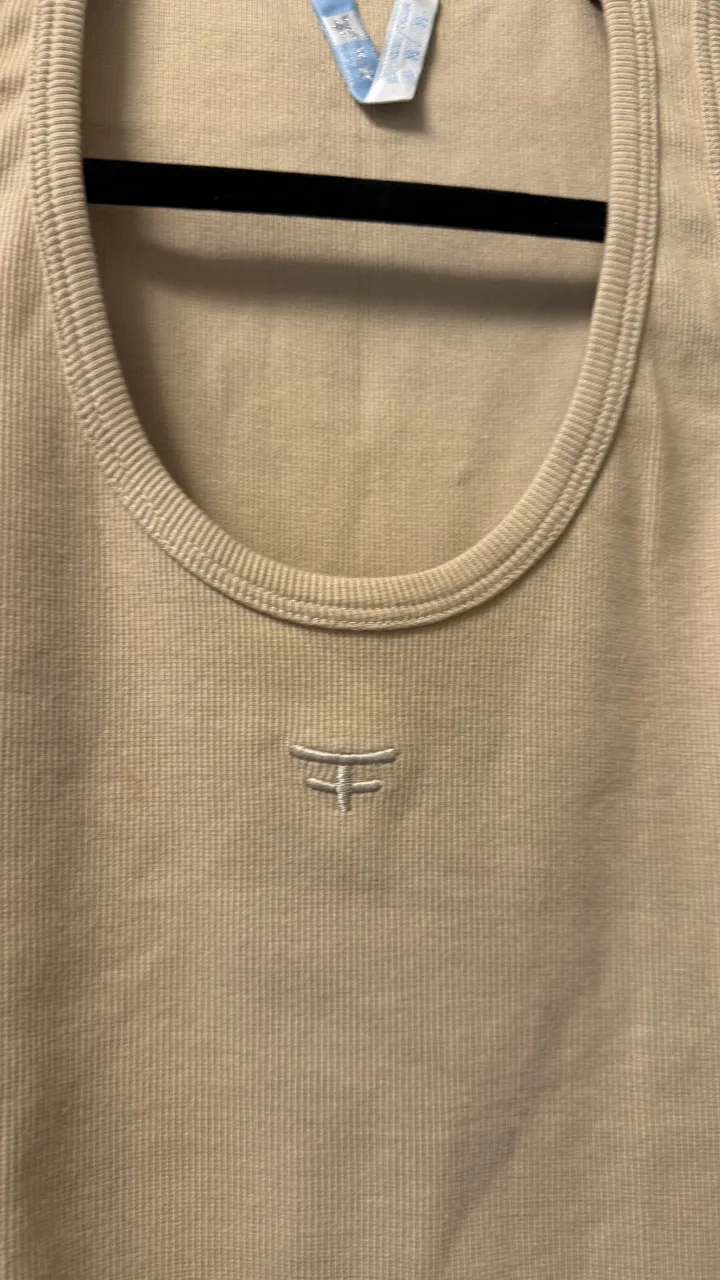 Musculosa Kosiuko miniatura 4