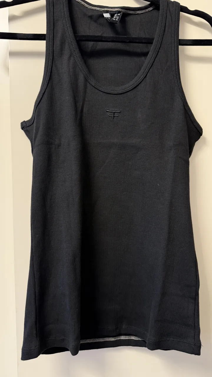 Musculosa Kosiuko - Vista 3