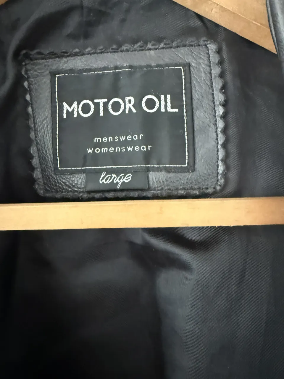Campera Motor oil - imagen 2