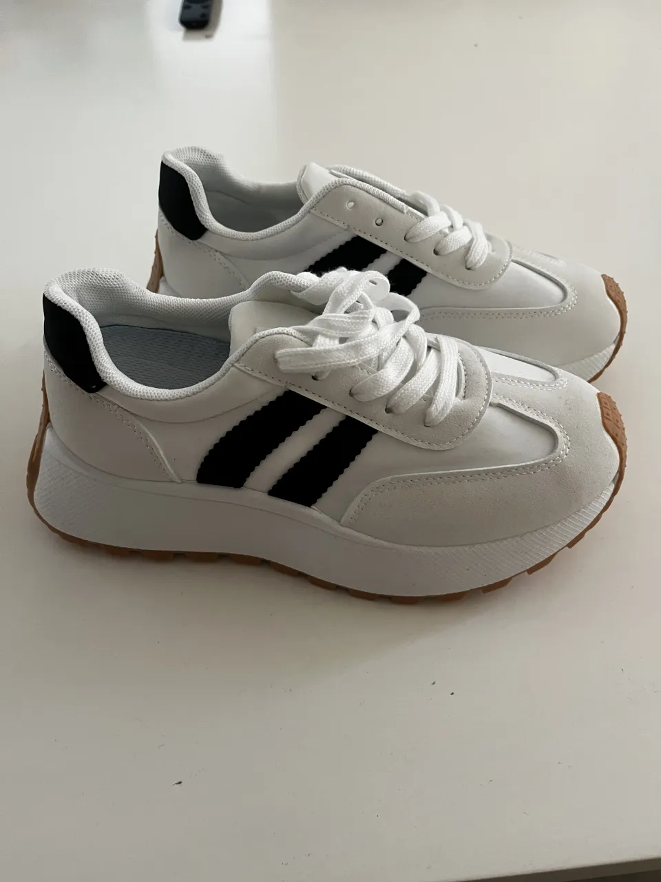 Zapatillas Importada sin marca - imagen 3