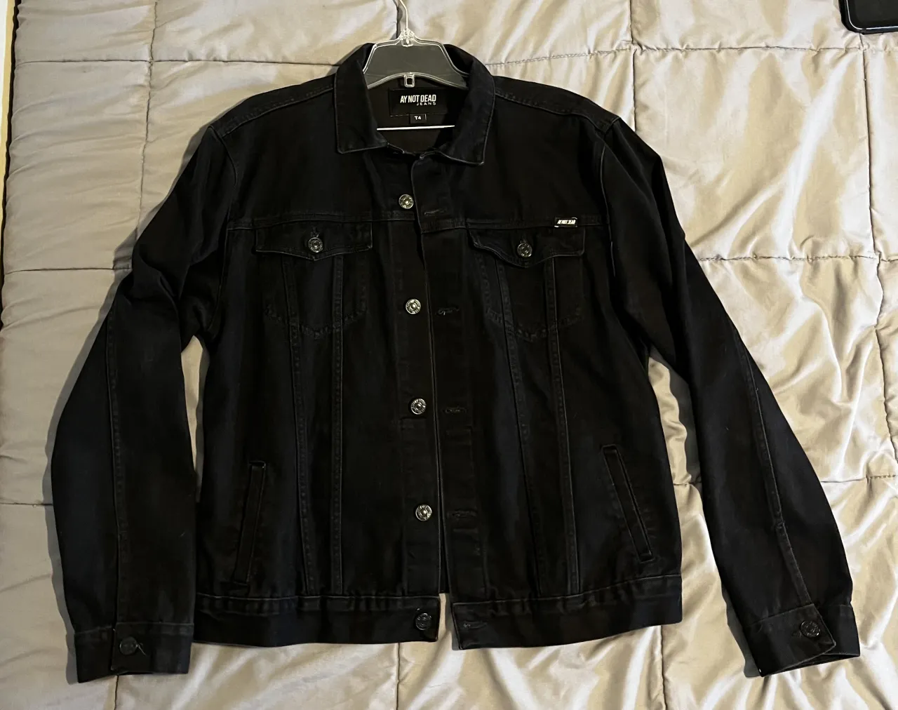 Campera Ay Not Dead - imagen 1