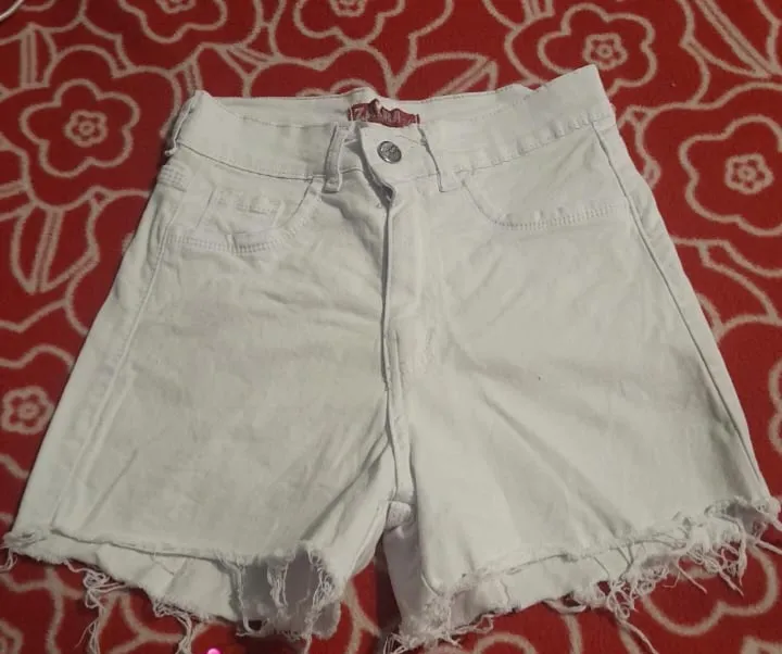 Short Flores - imagen 1