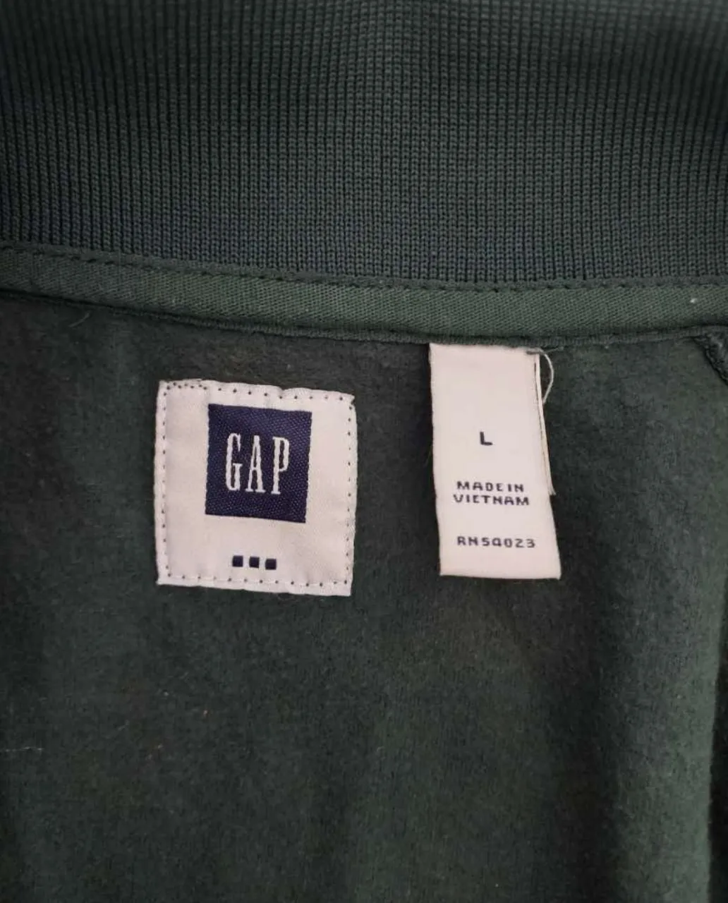 Buzo GAP - imagen 3