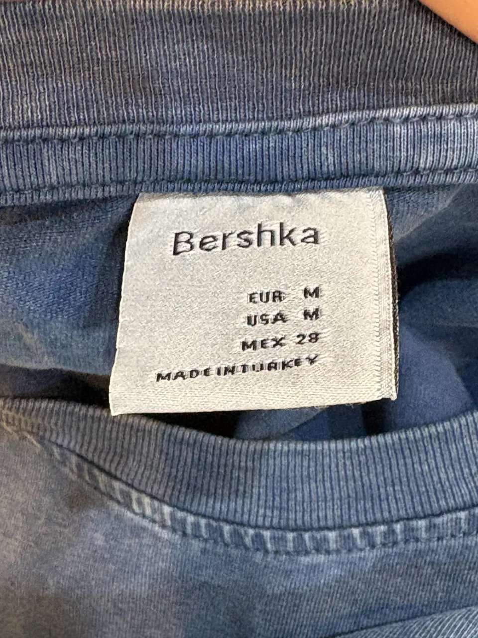 Remera Bershka - Vista 2