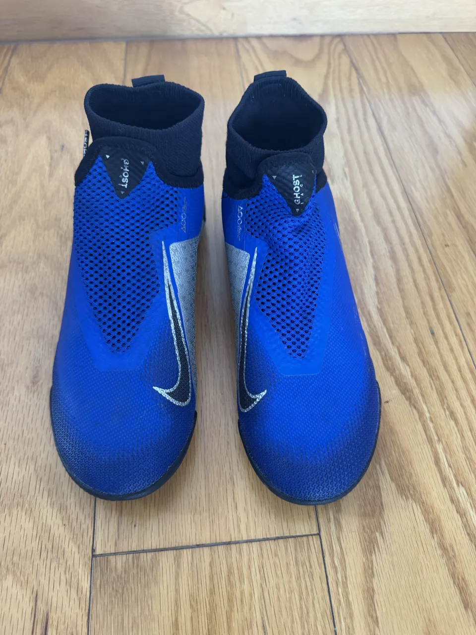 Botín de fútbol Nike - imagen 1