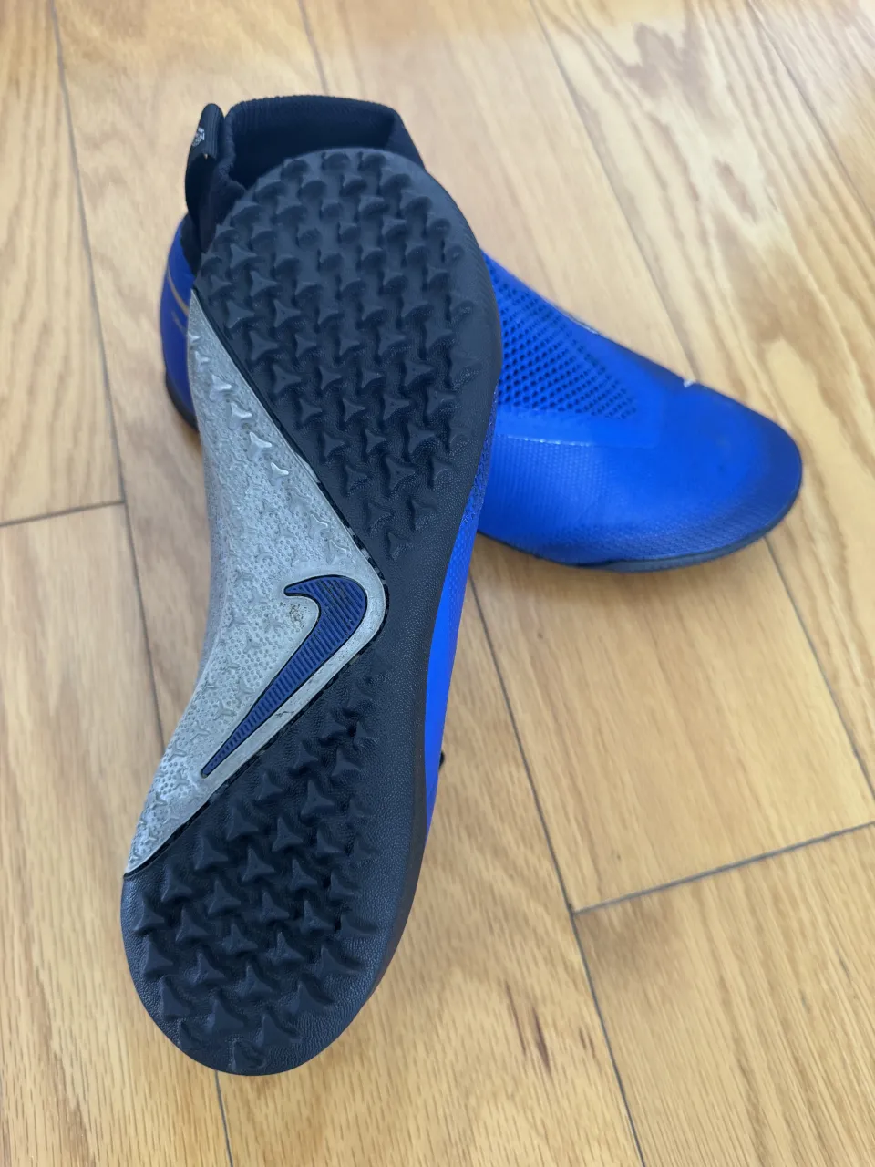 Botín de fútbol Nike - imagen 4