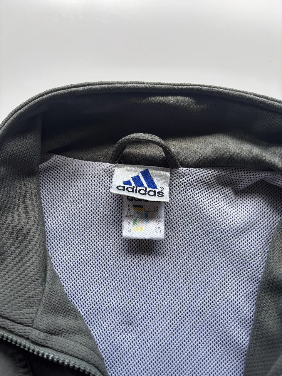 Buzo adidas - imagen 3