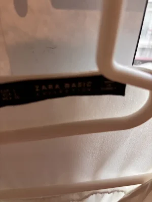 Zara Basic