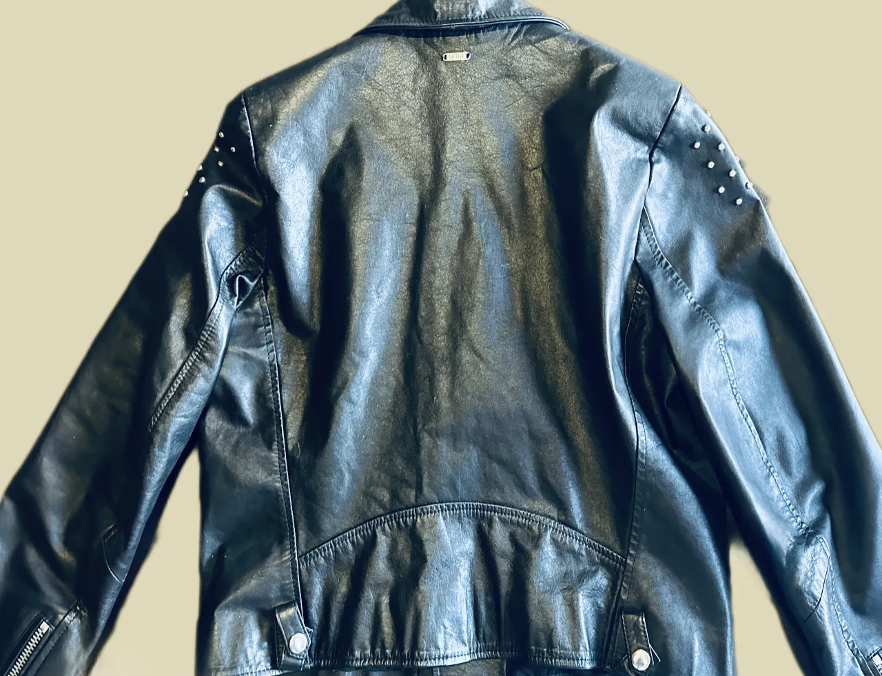 Campera Uma - imagen 3
