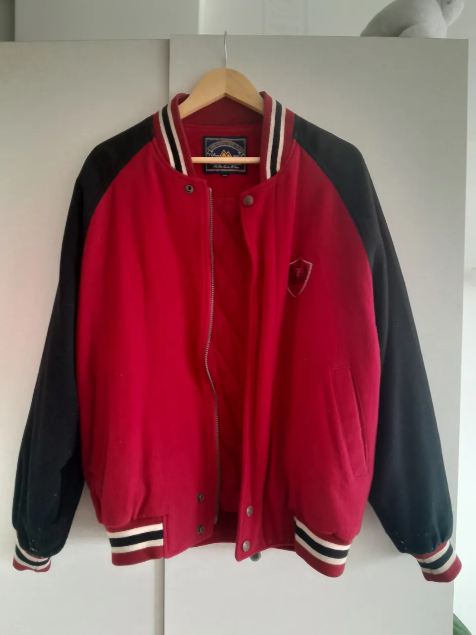 Campera Underwood - imagen 1