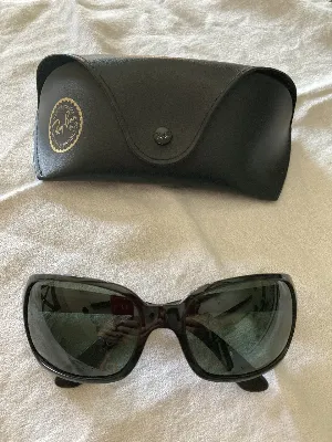 Ray-Ban
