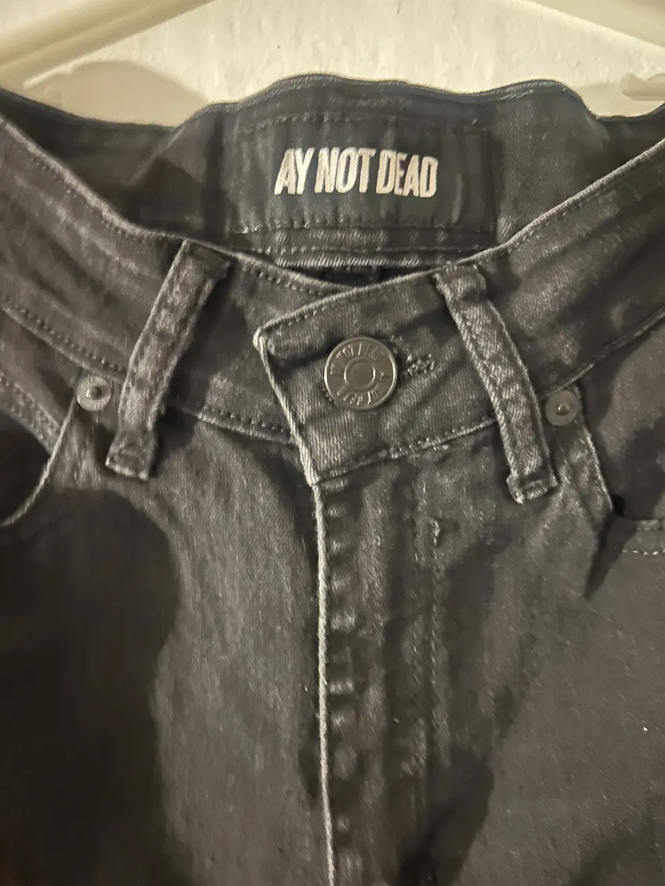 Jean Ay Not Dead - imagen 2
