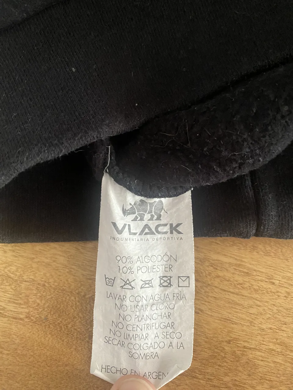 Buzo Vlack - imagen 1
