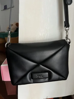 XL
