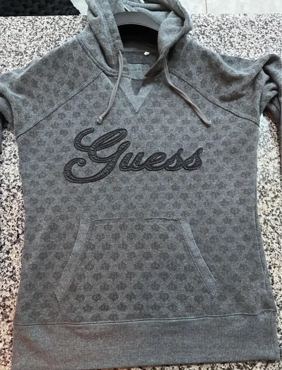 Buzo GUESS - imagen 2