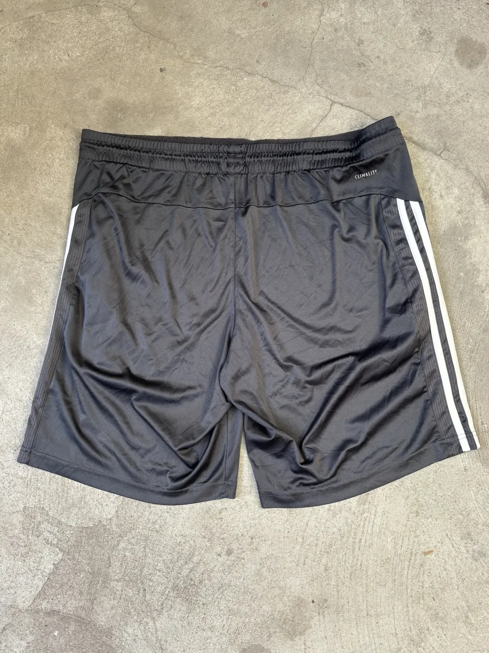 Short adidas - Vista 3
