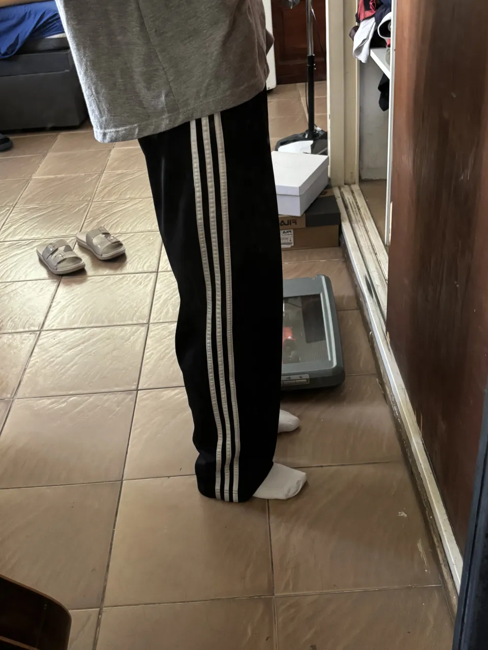 Pantalón adidas - imagen 1