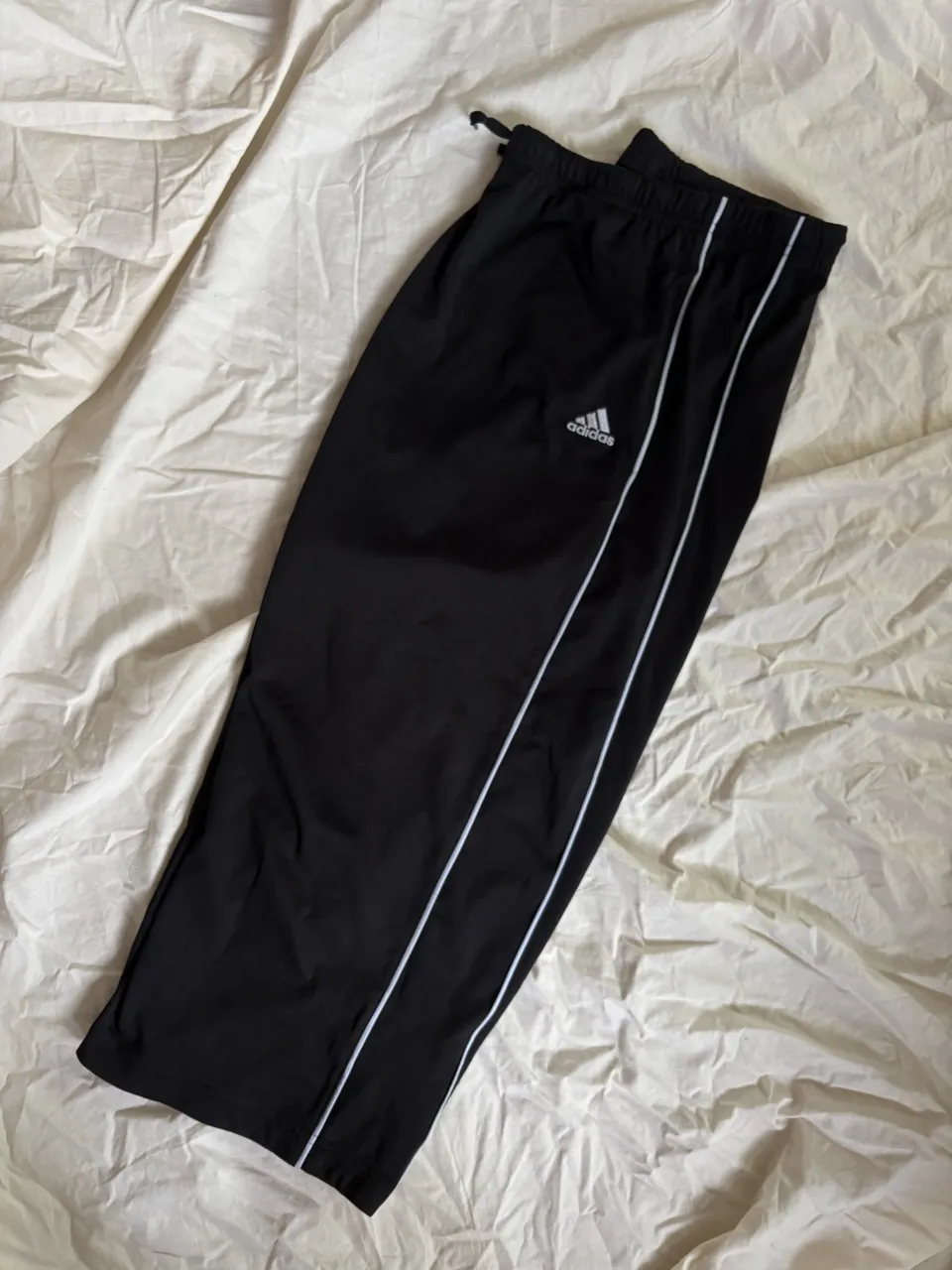 Pantalón adidas - imagen 1