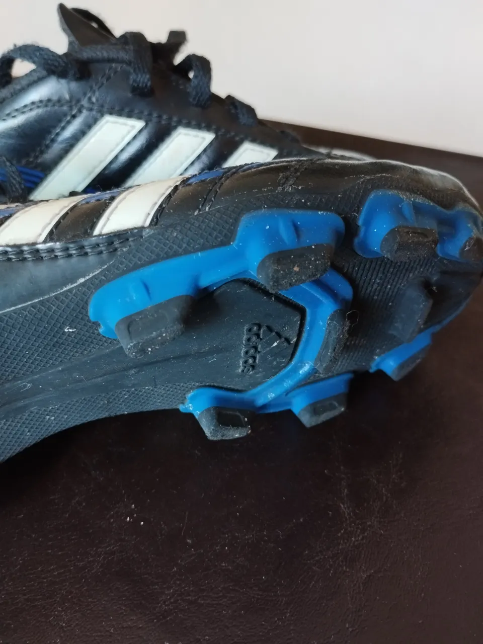 Botín de fútbol adidas - imagen 3
