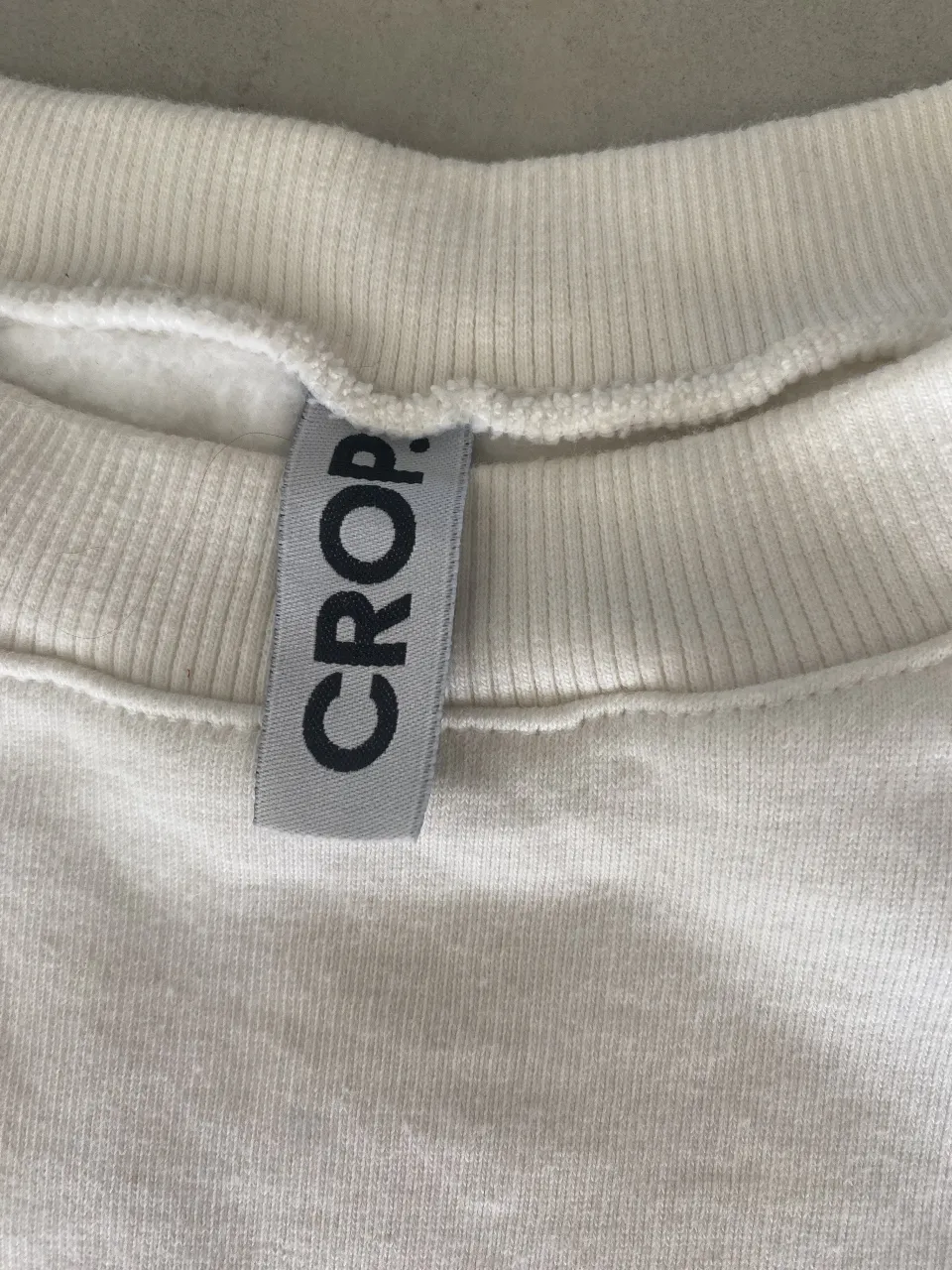 Buzo Crop - imagen 3