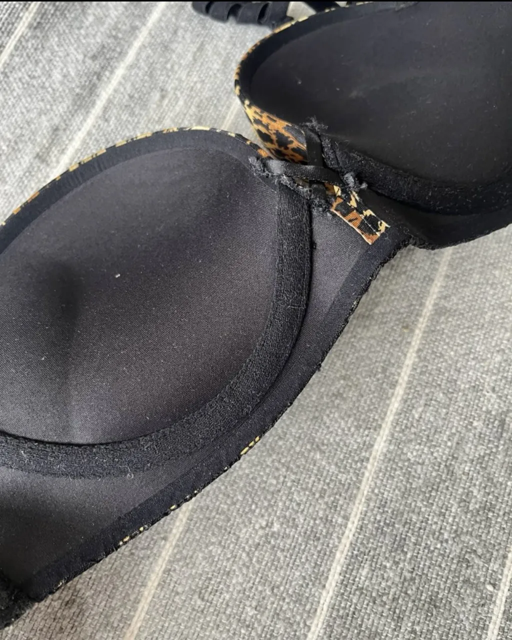 Corpiño Victoria's Secret - Vista 4