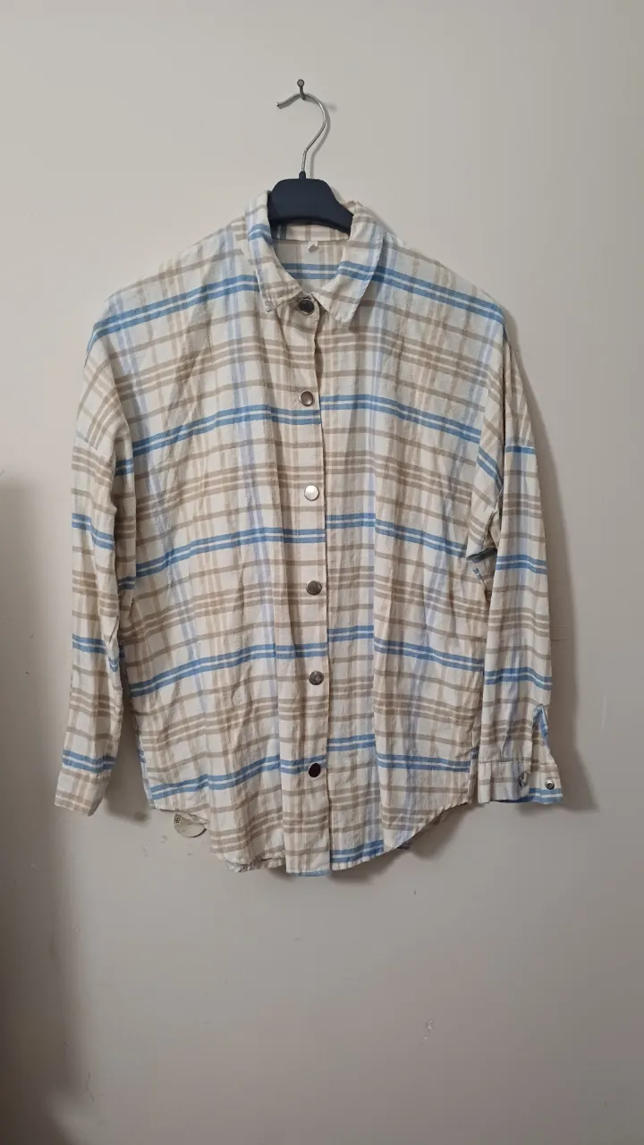 Camisa A ≠ - imagen 1
