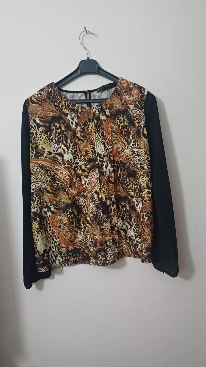 Blusa NRE - imagen 1