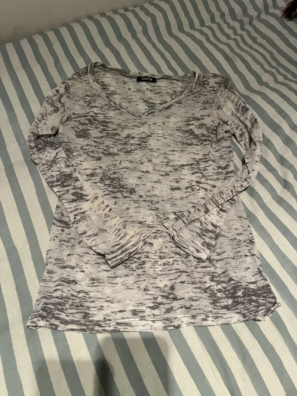 Remera Cure - imagen 1