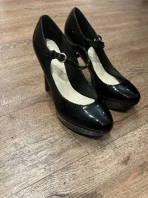 Nine West