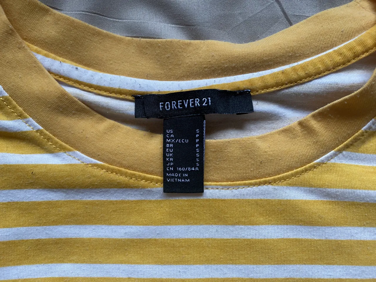 Remera Forever 21 - Vista 2
