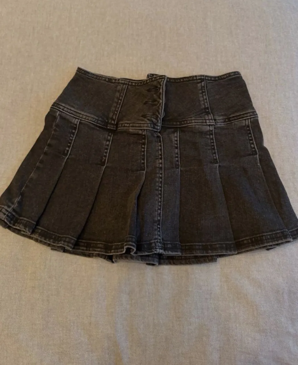 Minifalda Urban Outfitters - imagen 1
