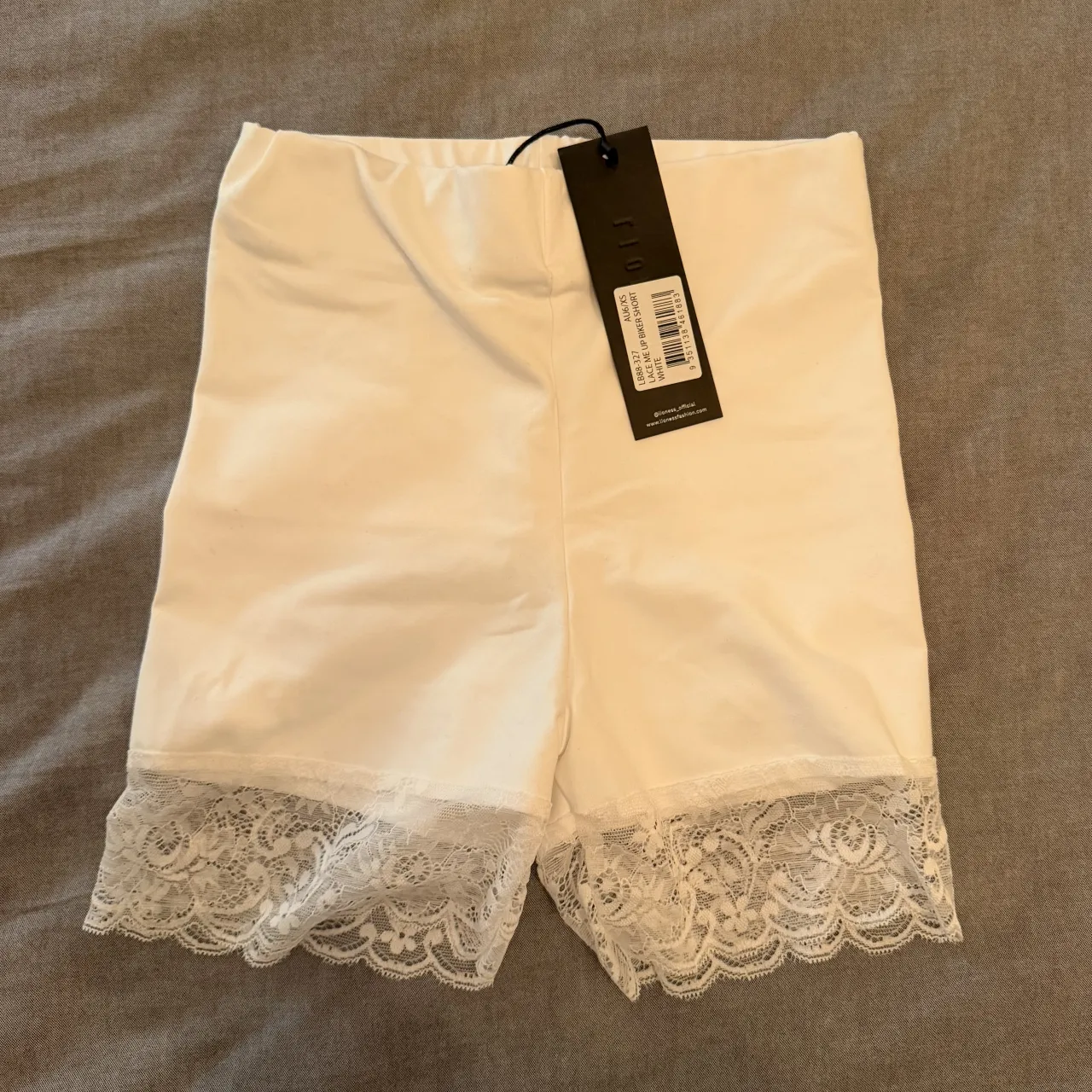 Short Lioness - imagen 1