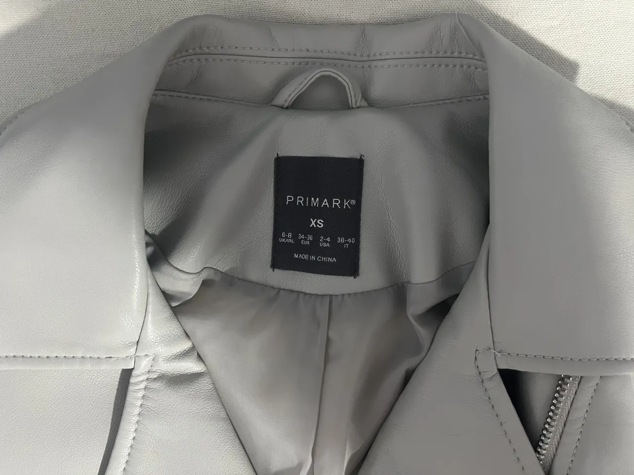 Campera Primark - imagen 3