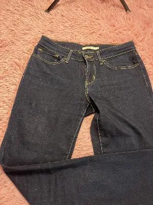 Levi's