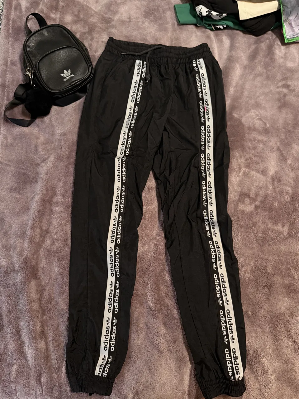 Pantalón adidas - imagen 1