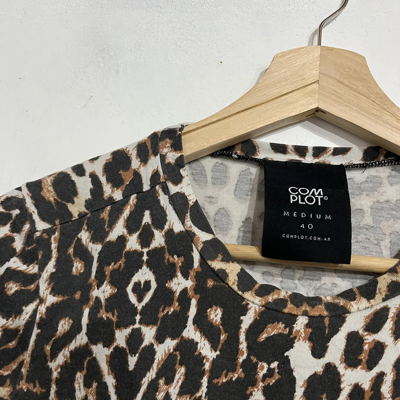 Remera Complot miniatura 2