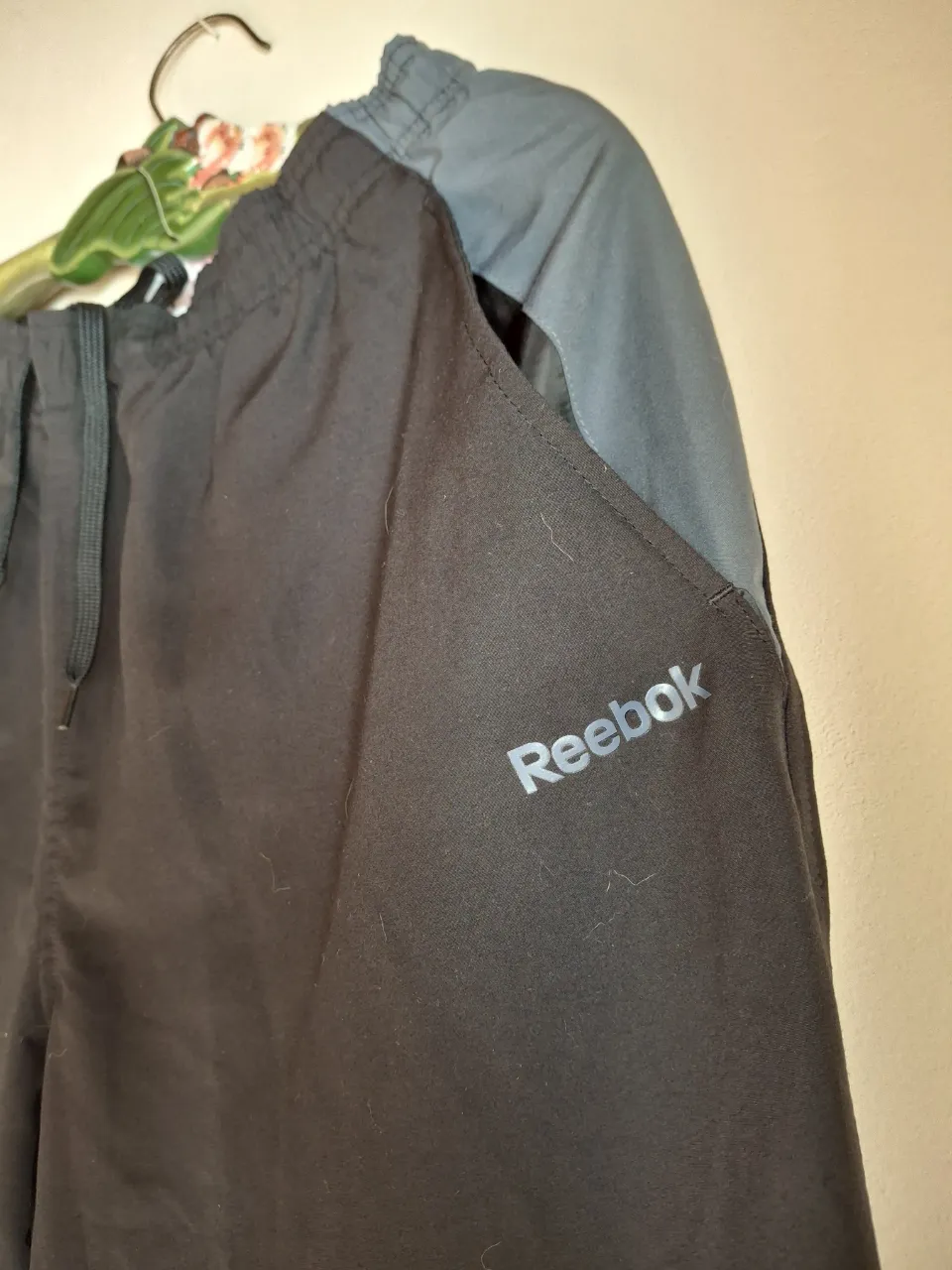 Pantalón Reebok - Vista 2