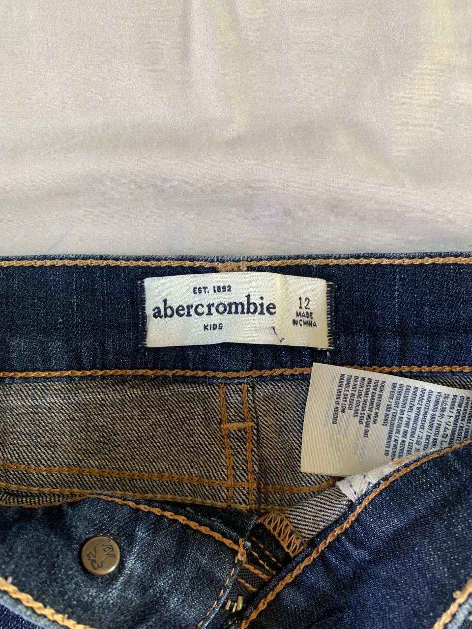 Short de jean Abercrombie & Fitch - Vista 2