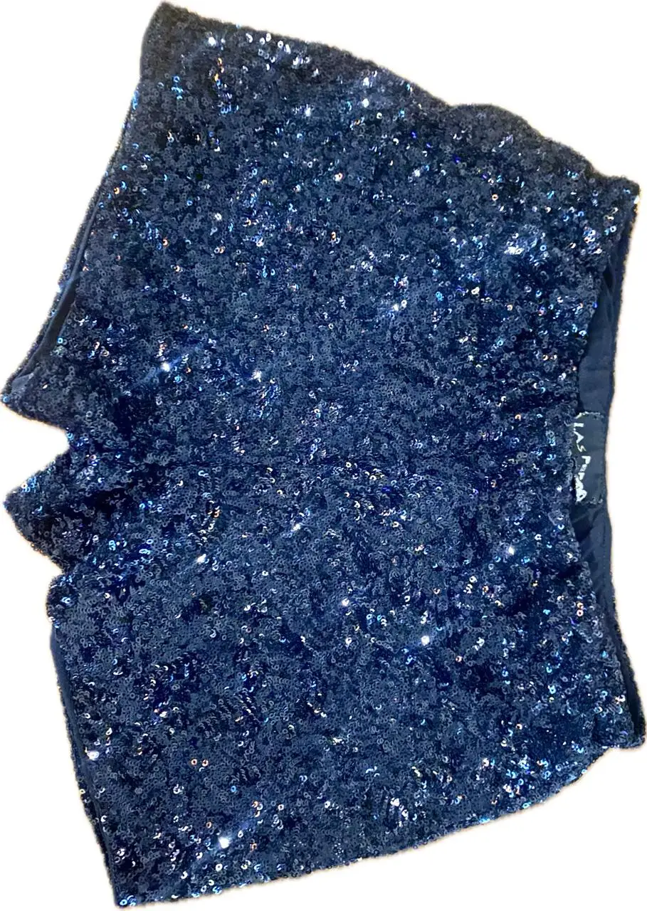 Short de fiesta Las apenas con lentejuelas negro. Ideal para eventos especiales y looks de noche. Talle único.