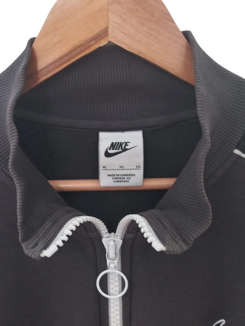 Buzo Nike miniatura 5