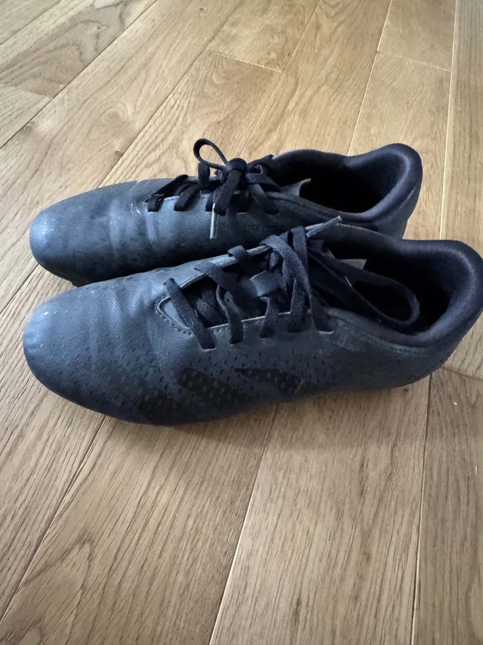 Botín de fútbol adidas - imagen 4