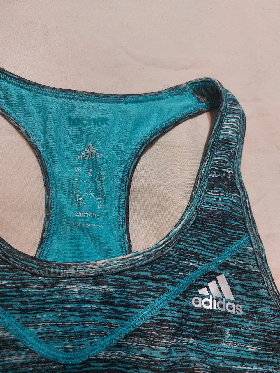 Top adidas - imagen 3