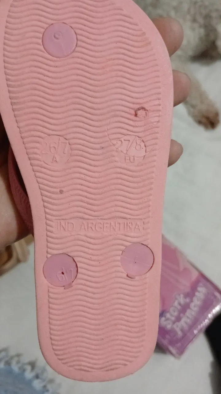 Ojotas Ninguna - imagen 3